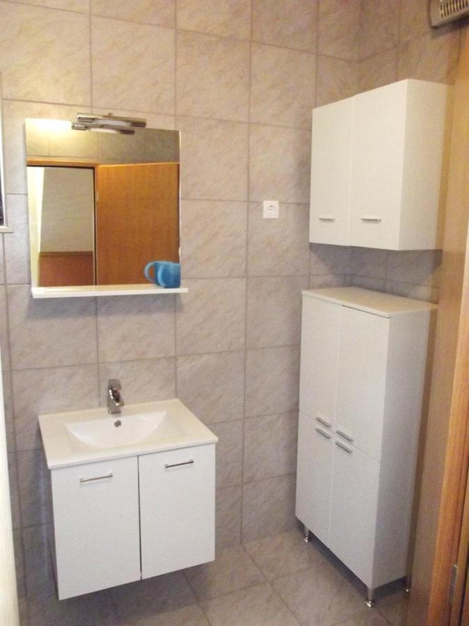 Apartmani Juliska Pirovac Exterior foto